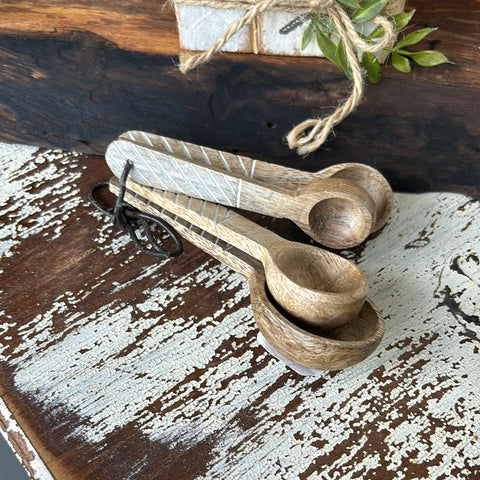 Wooden Measuring Spoons w/striped handle