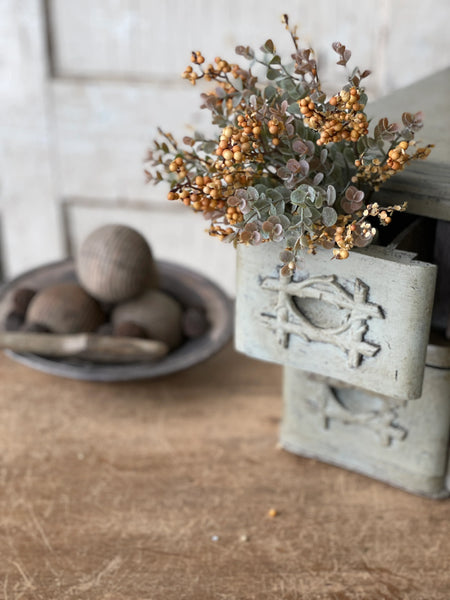 Crispin Berry Bush | 11" | Mustard |