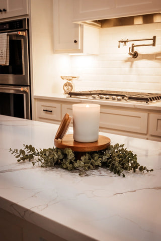 Grandma's Chifforobe - Coco Apricot Cream Candle