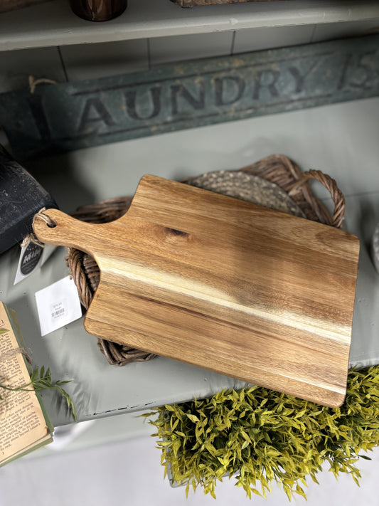 Personalized Acacia Cutting Board | 16" by 9"