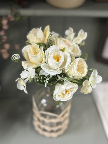 Rose Bouquet | White 11”