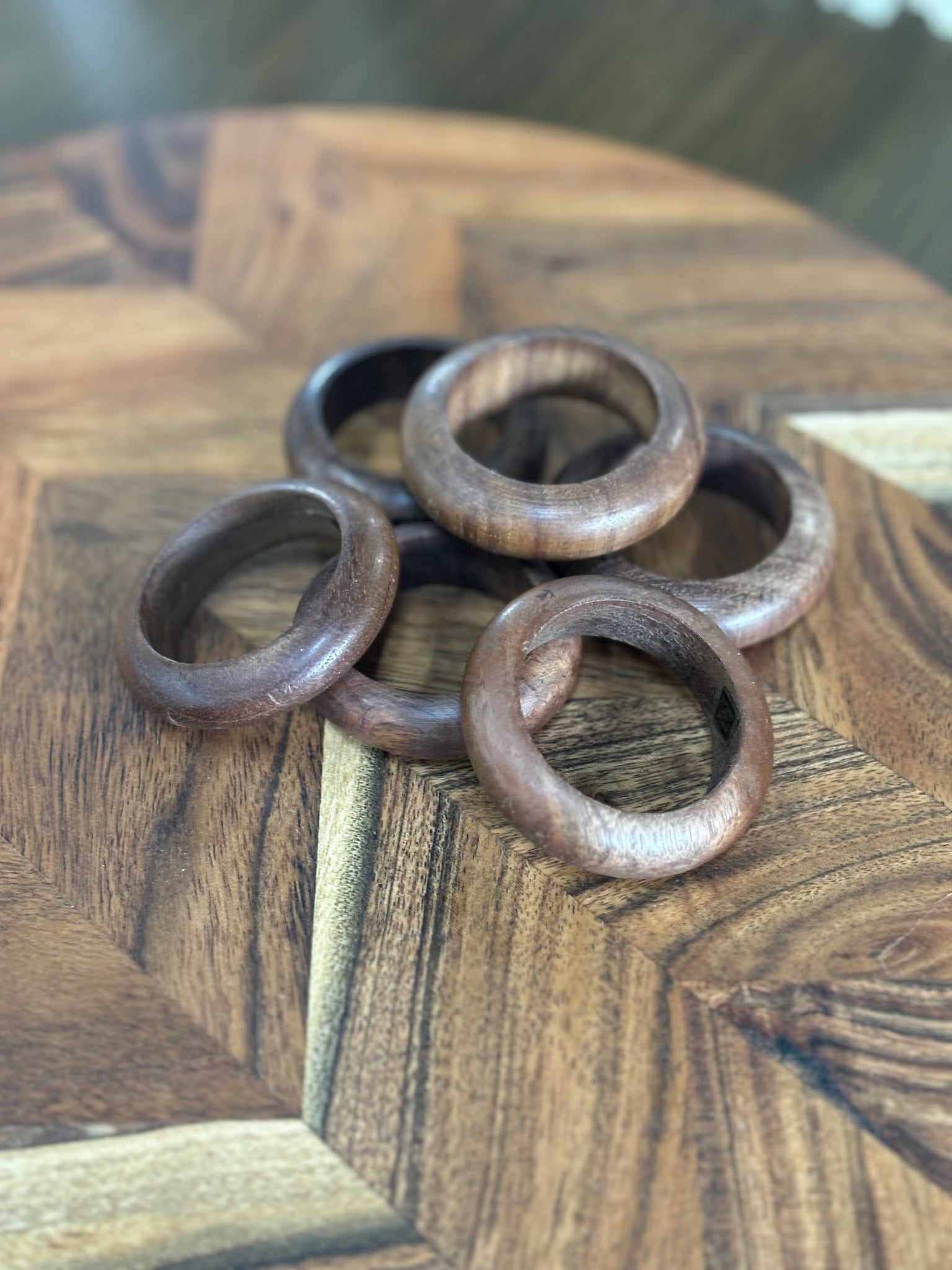 Set of 6 | Vintage Smooth Wooden Napkin Rings