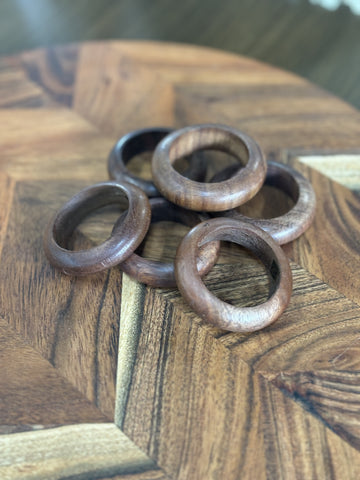 Set of 6 | Vintage Smooth Wooden Napkin Rings