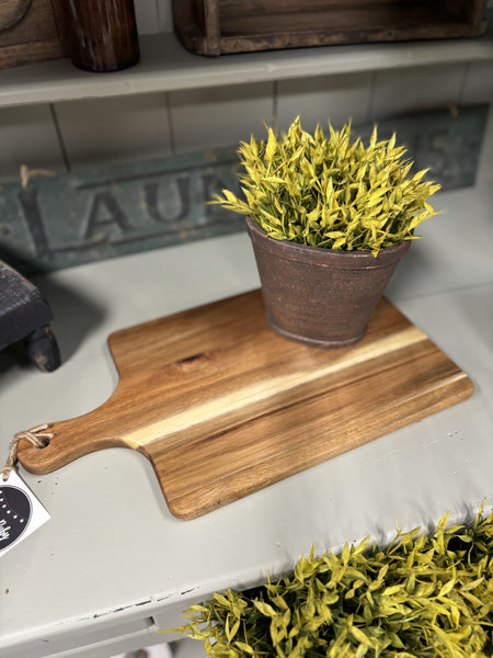 Personalized Acacia Cutting Board | 16" by 9"