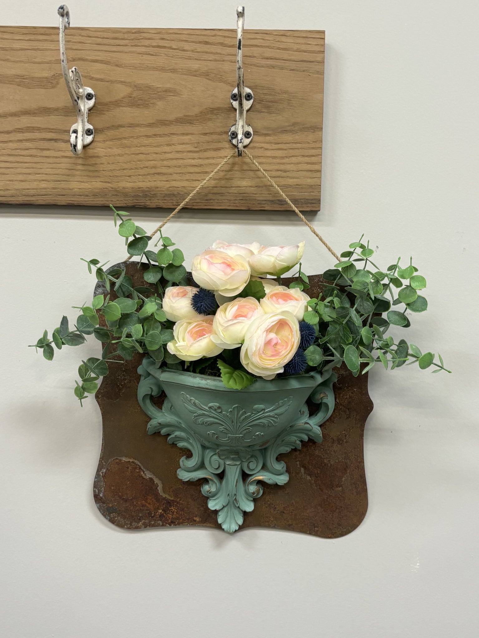 Hanging Rusty Floral Wall Arrangement