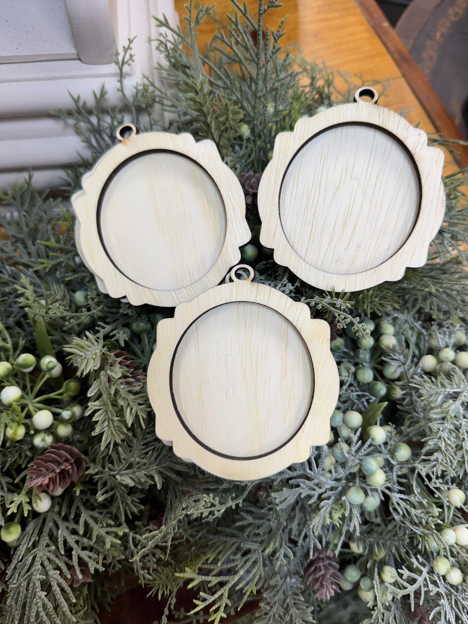 Round Wooden Frame Ornament Blank Sets | 3 1/2" by 3 5/8"
