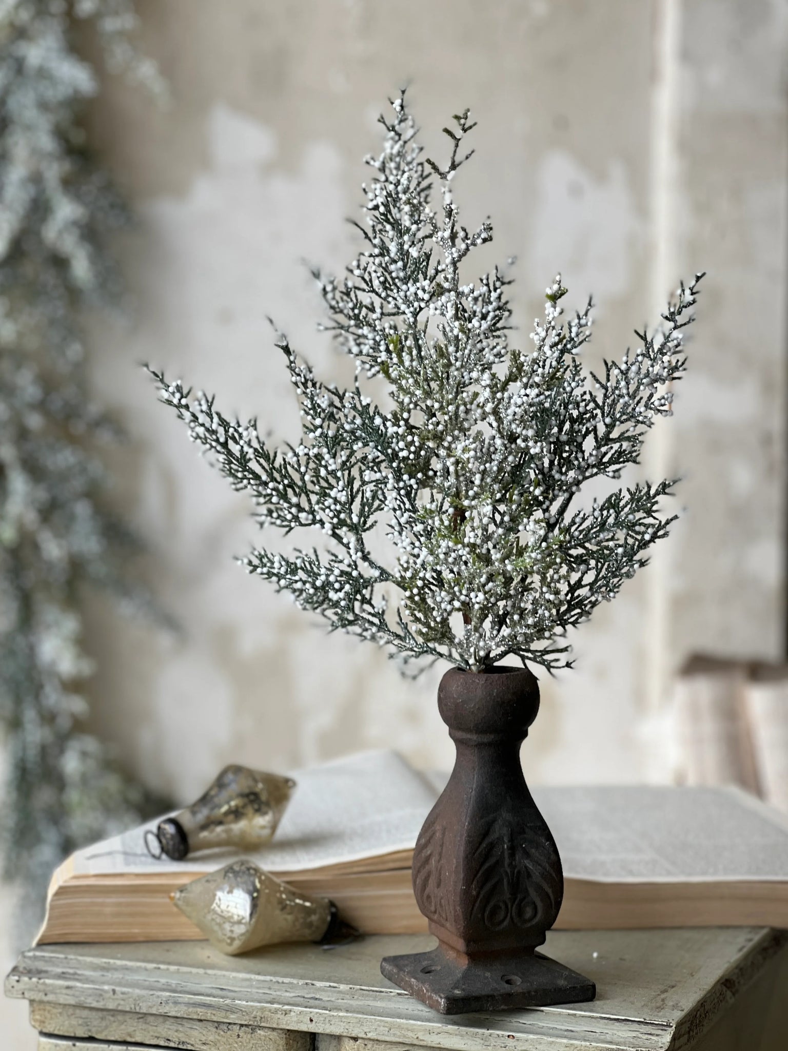 Constellation Juniper Pick | 16"