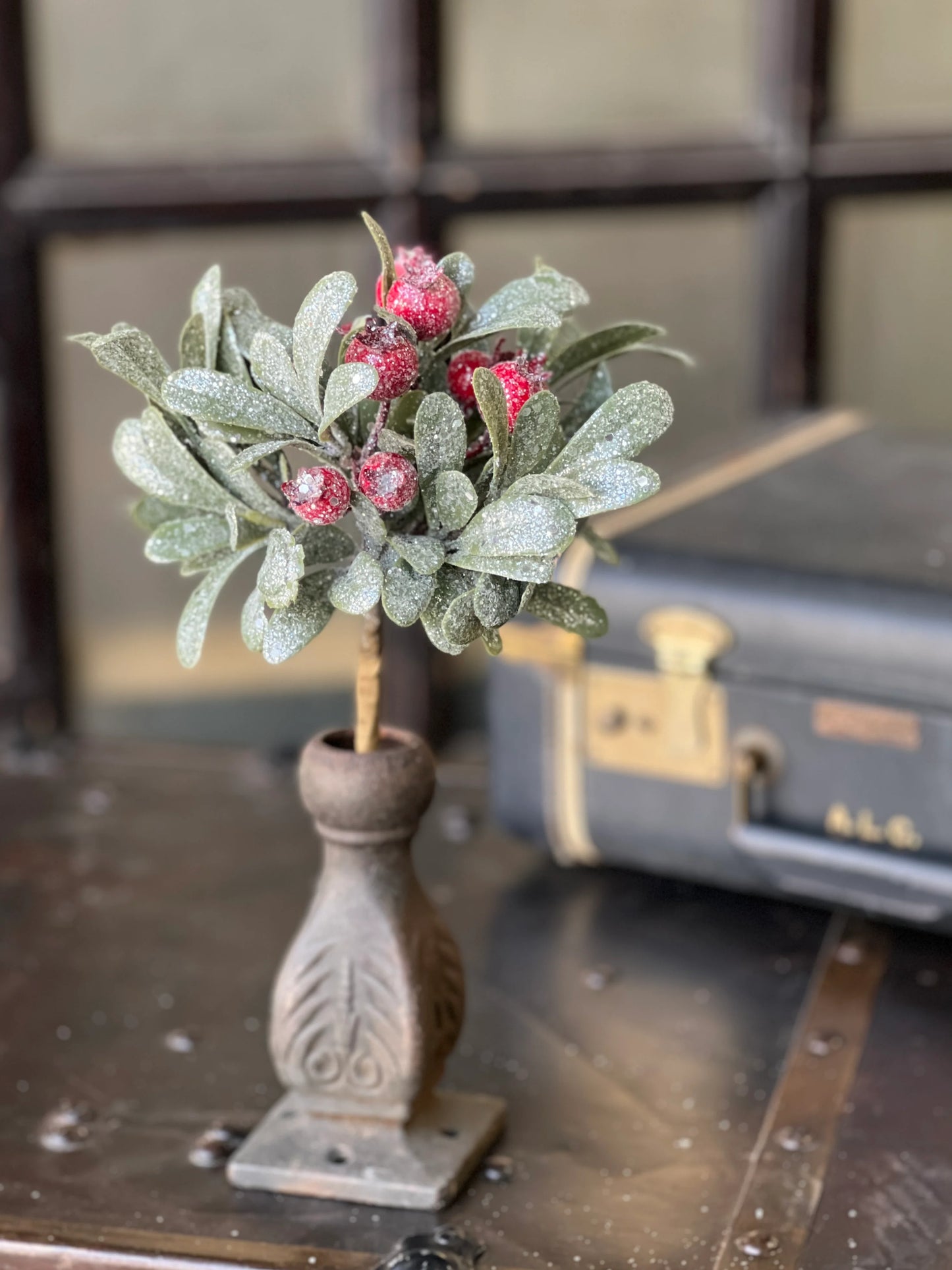 Crystalline Mistleberry Pick | 12"