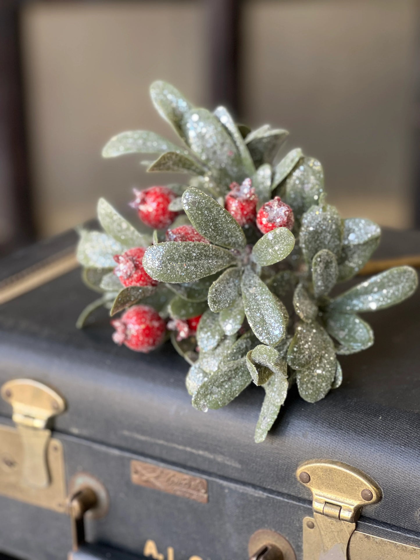 Crystalline Mistleberry Pick | 12"