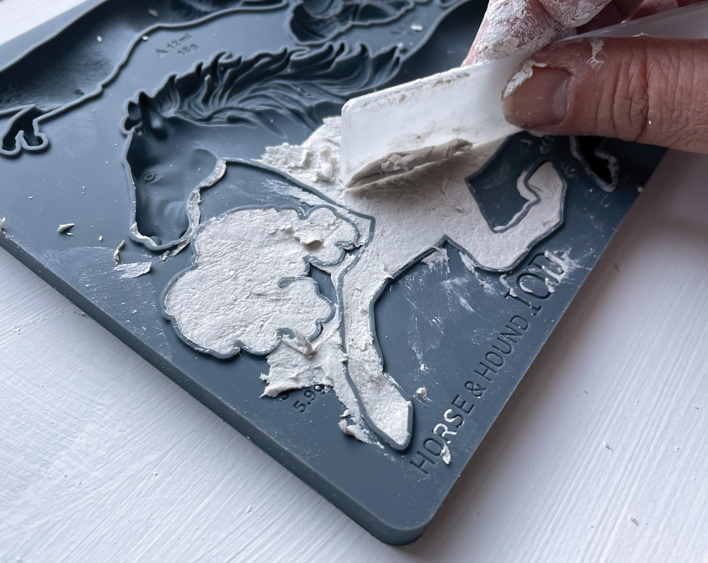 HORSE AND HOUND | 6X10 DECOR MOULDS