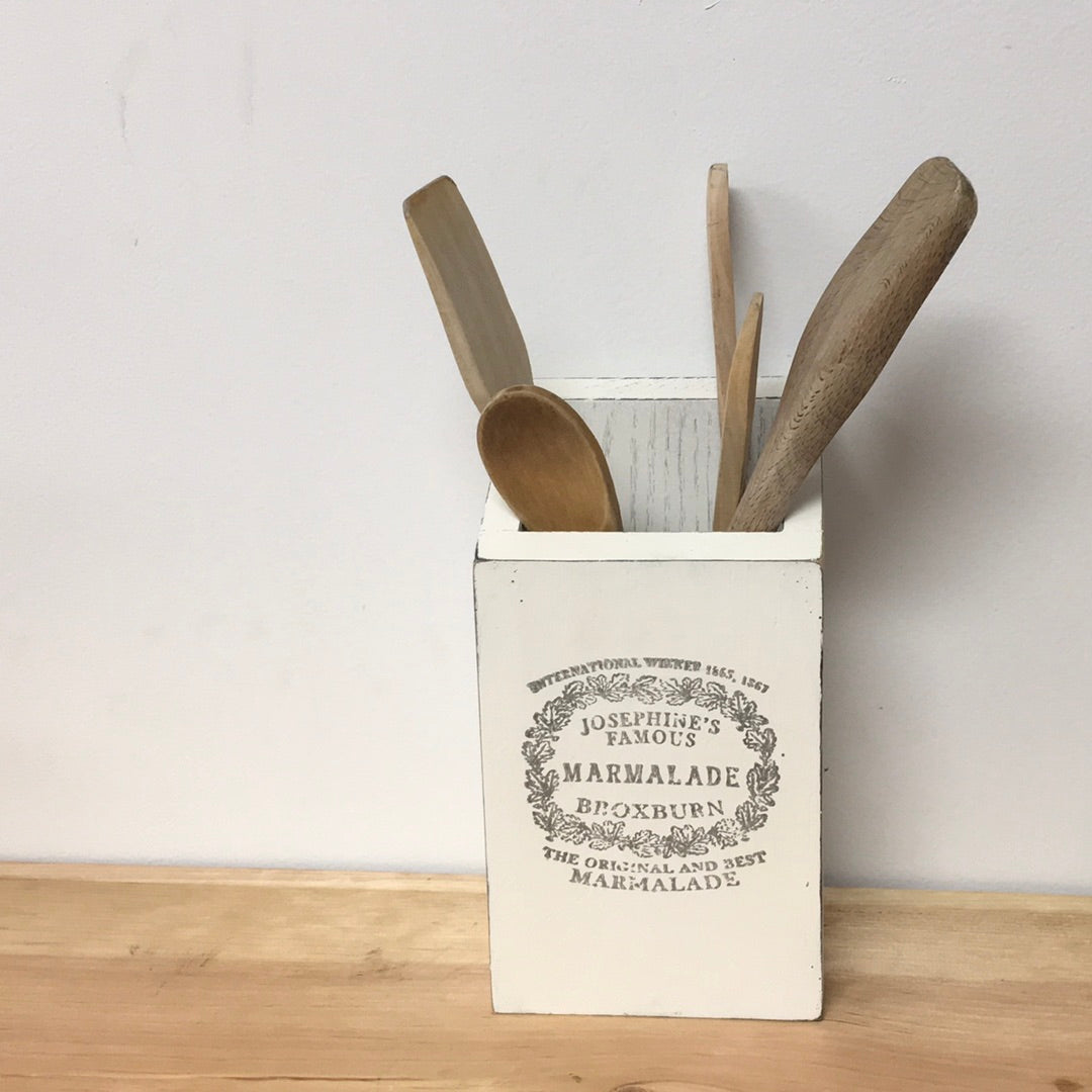 Kitchen utensil holder